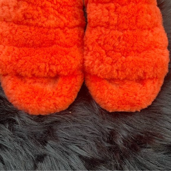 UGG Fluff Yeah Slippers - Picture 3 of 6